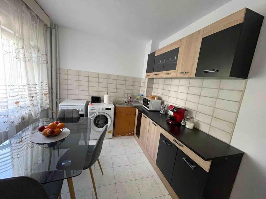 Apartament Zona Centrala Punctele Cardinale -take Ionescu